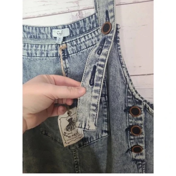 NWT Easel Denim Distressed Bib Overalls Wide Leg sz M - Picture 5 of 7